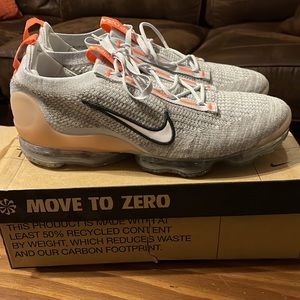 USED/ WORN ONCE! Nike Vapormax 2021. EXCELLENT condition!